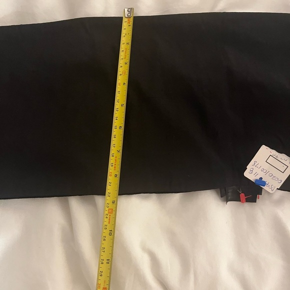 Ladies black Holt Renfrew scarf nwt - Picture 11 of 15